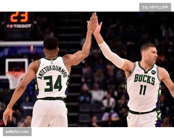 雄鹿17分胜篮网:字母哥背身单打与米德尔顿肘区接应配合